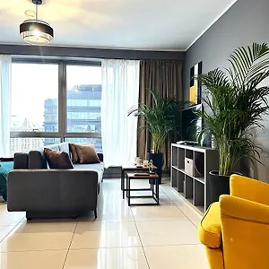 Apartament Krawiecka ~ 400m Main Square ~ Self Check-in 20h, Wrocław